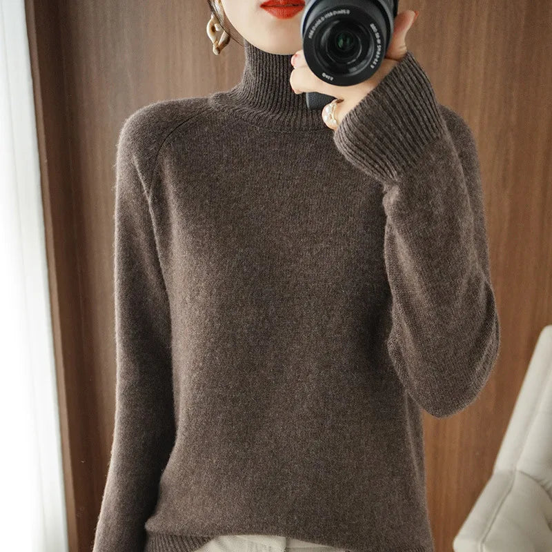 Lunéa Knitwear, Women's Turtleneck Sweater