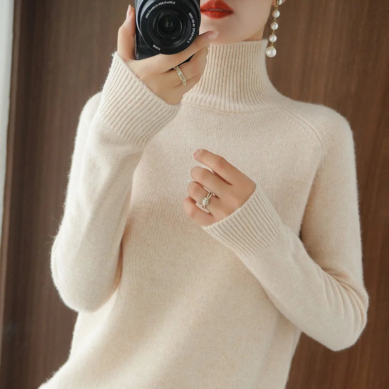 Lunéa Knitwear, Women's Turtleneck Sweater