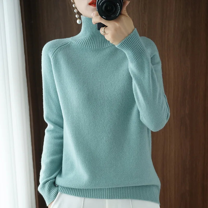 Lunéa Knitwear, Women's Turtleneck Sweater
