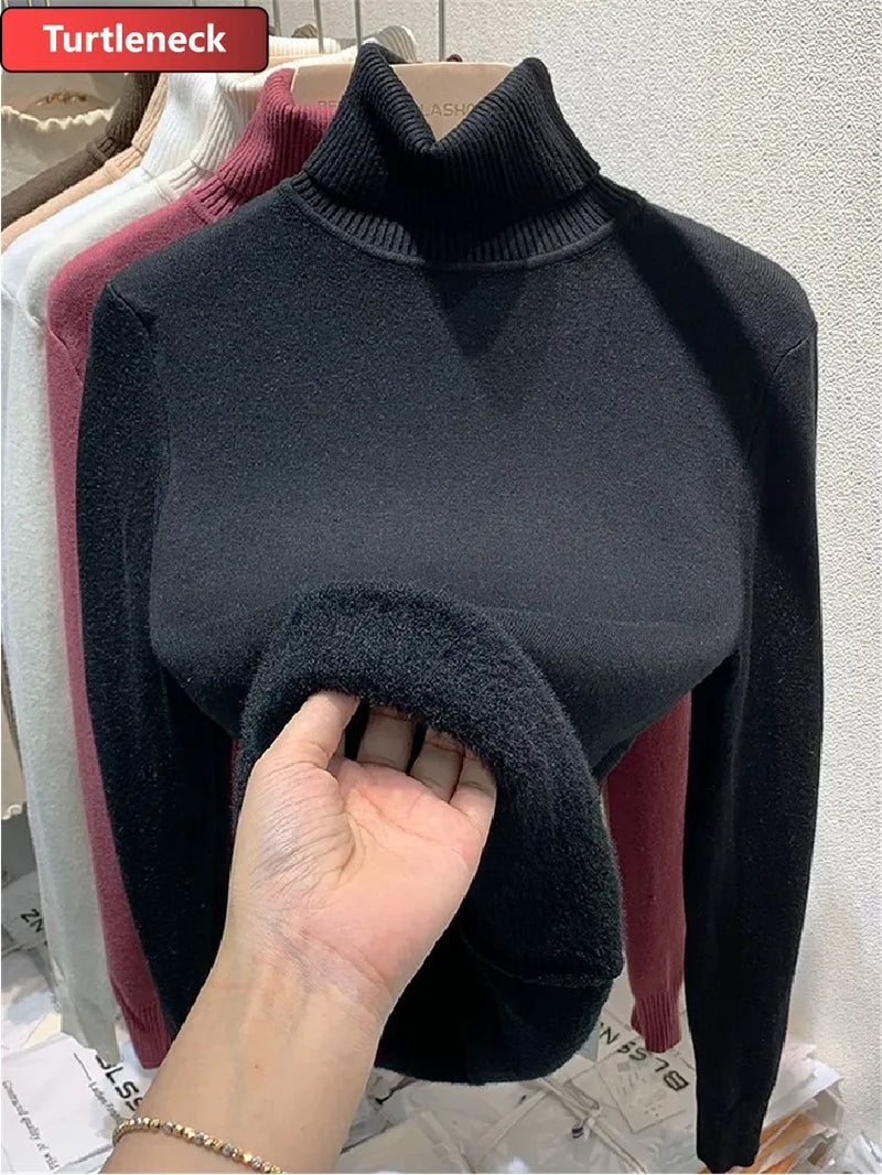 NÉVORA PLUSH, Women's Turtleneck Sweater