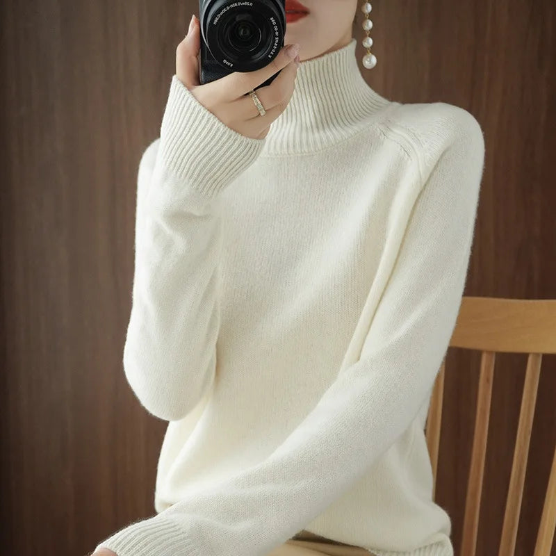 Lunéa Knitwear, Women's Turtleneck Sweater