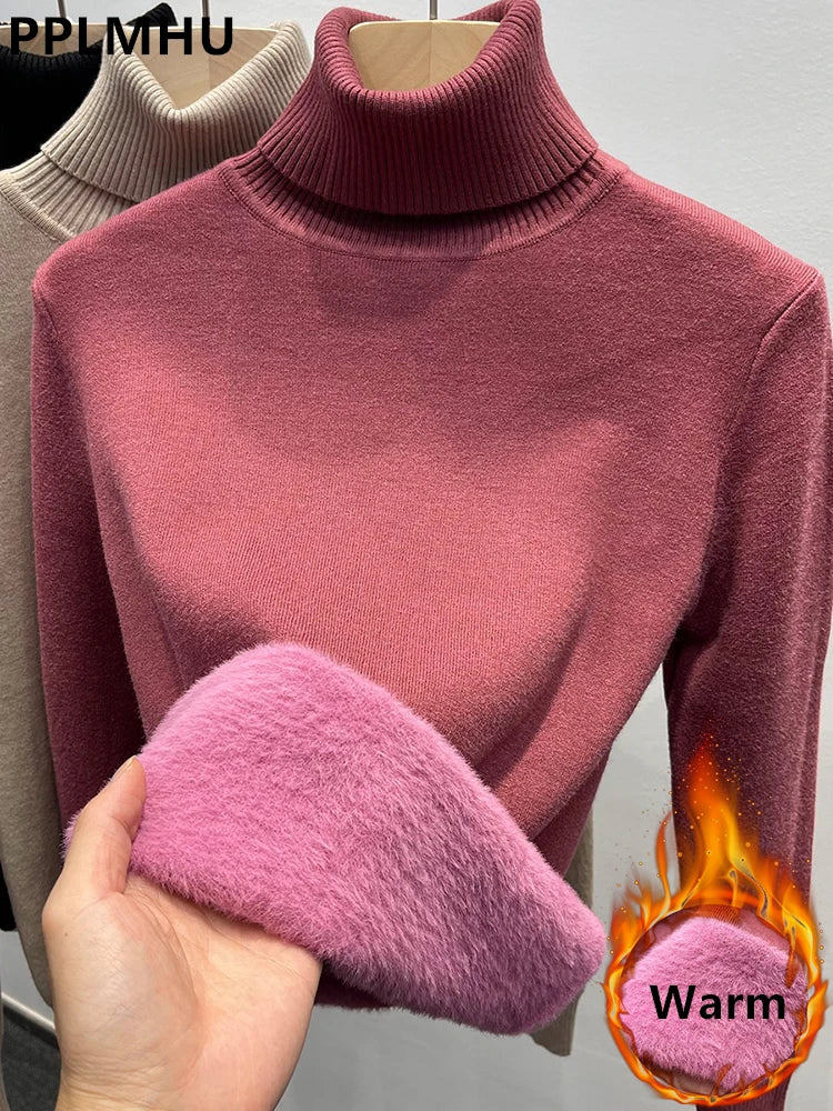 NÉVORA PLUSH, Women's Turtleneck Sweater